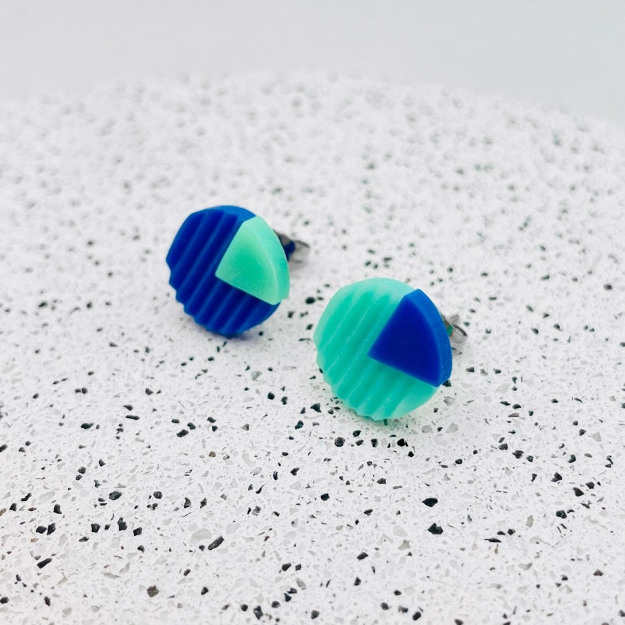 Sarah Joy Jewellery Mismatched Circle Stud Earrings Royal Blue/Turquoise